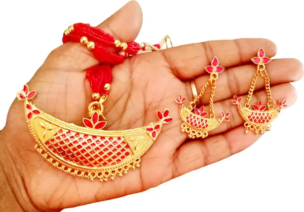 Assamese_Traditional_Gold_Plated_Red_Colour_Joon_Tassel_Jewellery_Set_For_Women